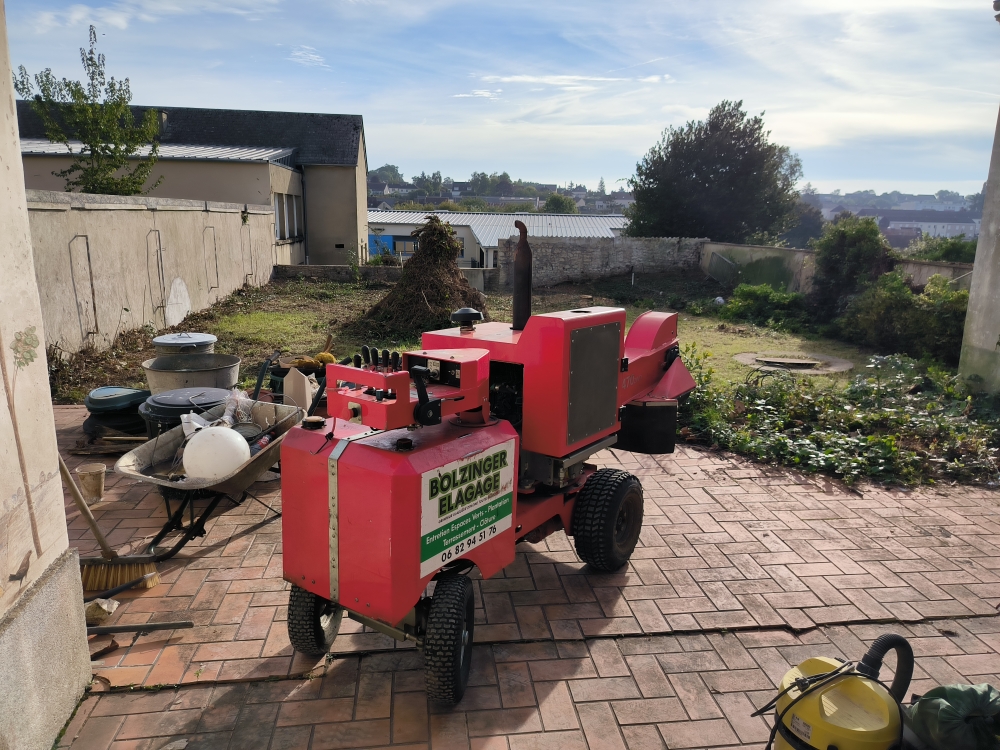 Broyeuse Bolzinger Élagage sur la terrasse